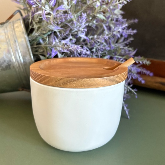 Hearth and Hand with Magnolia White Stoneware Honey Jar with Wooden Lid & Dipper - Picture 4 of 4